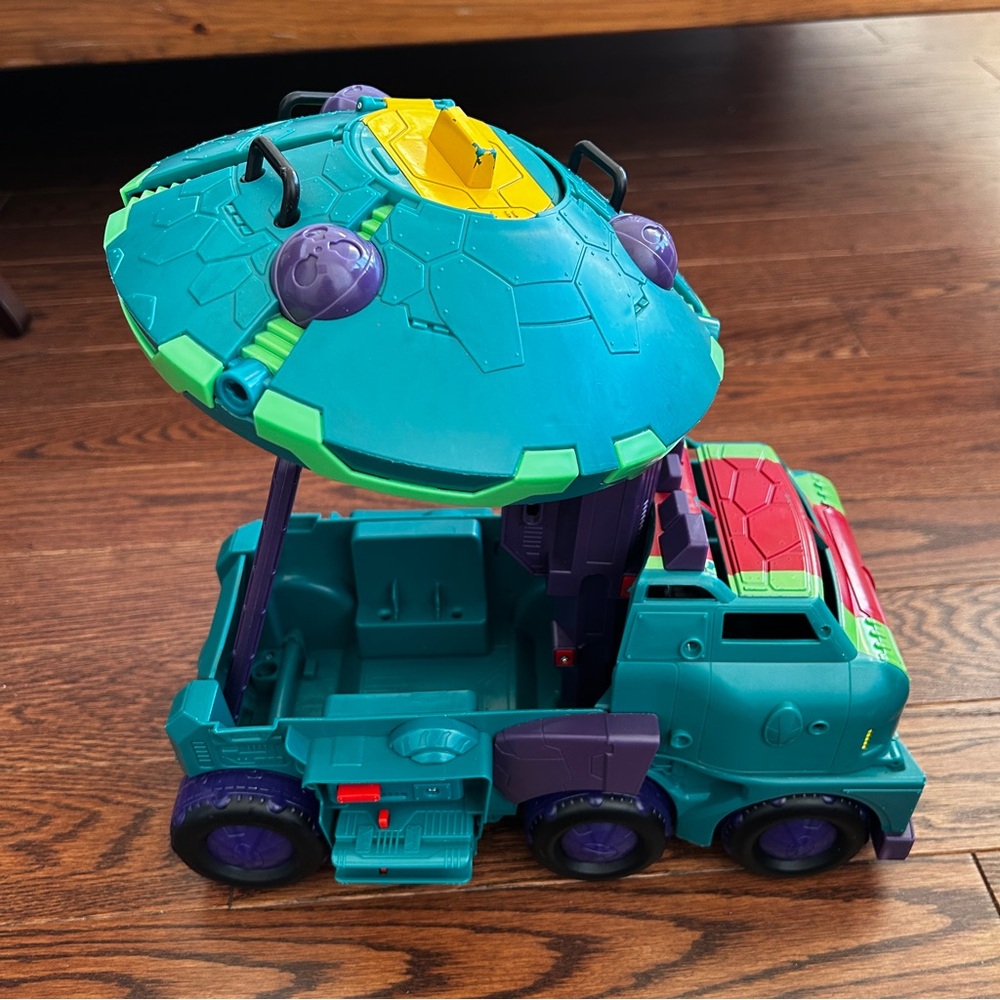 TMNT Turtle Tank Rise of the Teenage Mutant Ninja Turtle Vehicle Taxi 2018